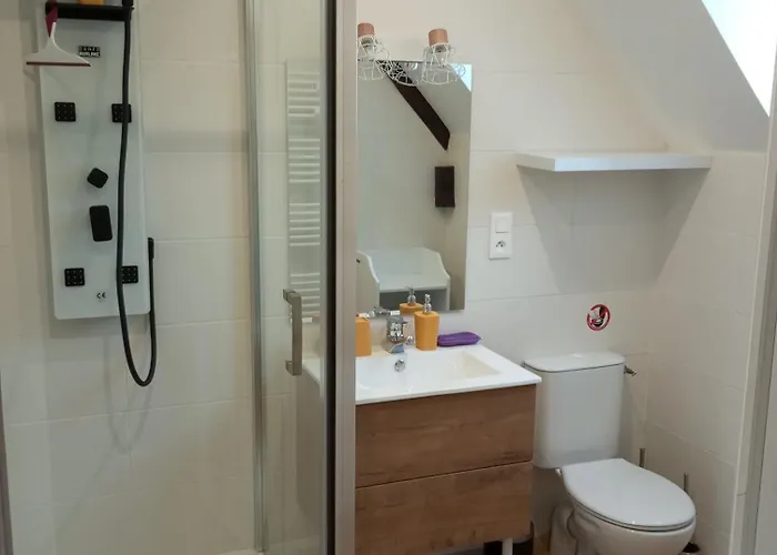 Nocleg ze śniadaniem La Mancelliere De Montjoie D'hotes Et *